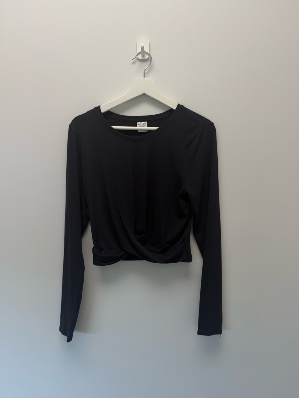Athleta With Ease Black Long-Sleeve Twist Crop Top - Women’s size M - Picture 3 of 5